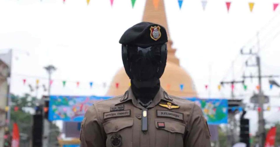ربات پلیس مجهز به هوش مصنوعی